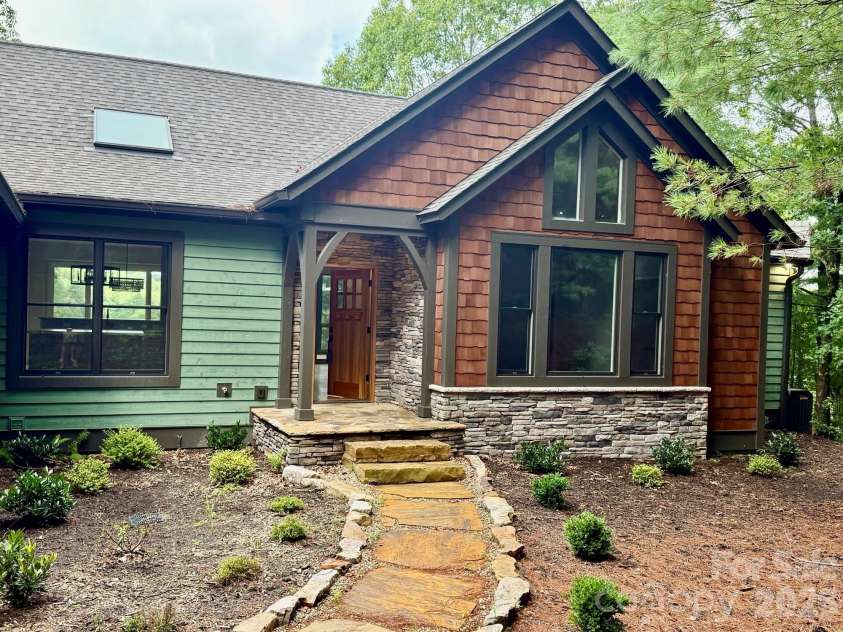 5039 Connestee Trail, Brevard, NC 28712.  MLS# CAR4324412, YatesRealty ID 1624. 