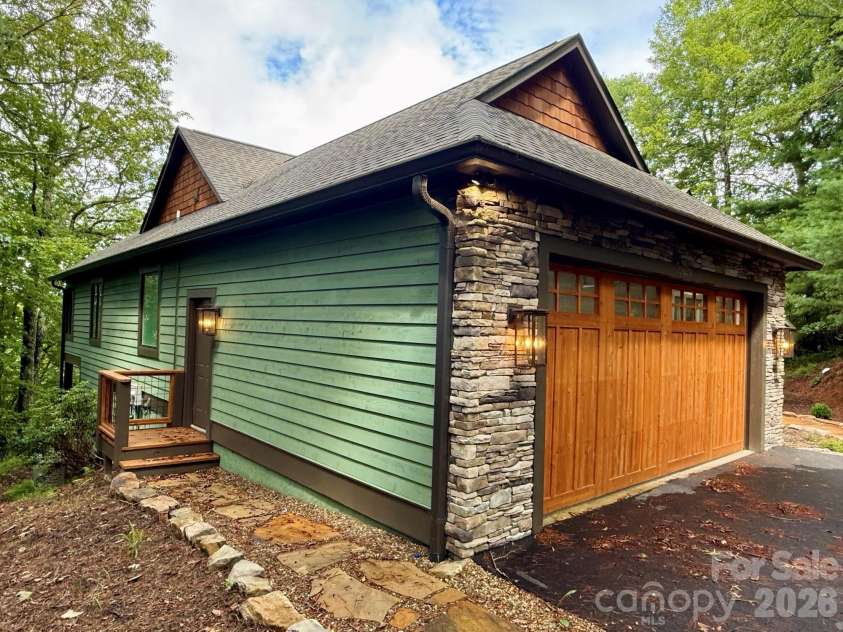 5039 Connestee Trail, Brevard, NC 28712.  MLS# CAR4324412, YatesRealty ID 1624. 