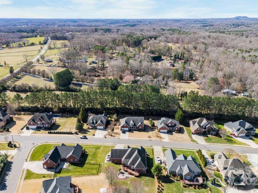 9016 Heather Trace, Gastonia, NC 28056.  MLS# CAR4227493, YatesRealty ID 1624. 