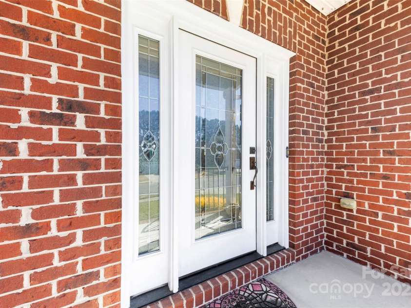 9016 Heather Trace, Gastonia, NC 28056.  MLS# CAR4227493, YatesRealty ID 1624. 