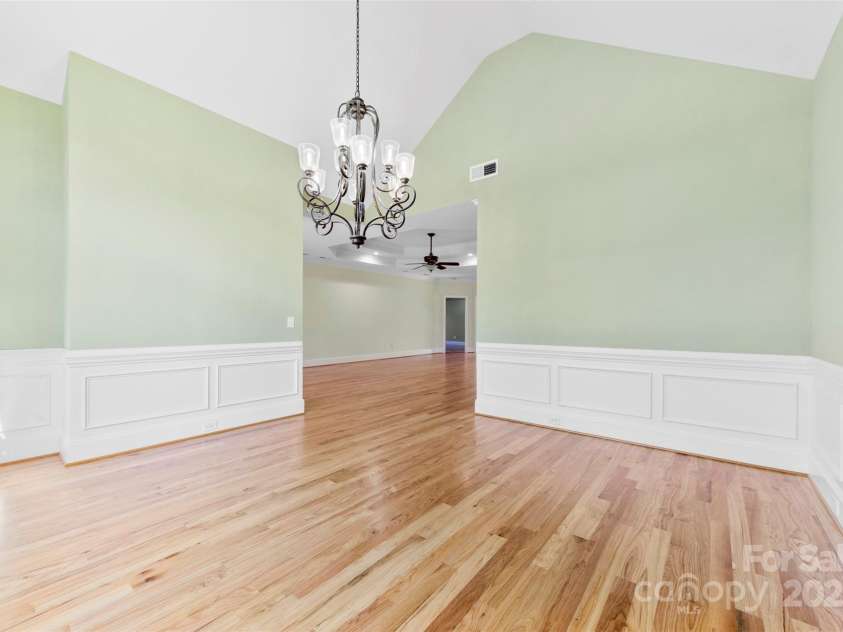 9016 Heather Trace, Gastonia, NC 28056.  MLS# CAR4227493, YatesRealty ID 1624. 