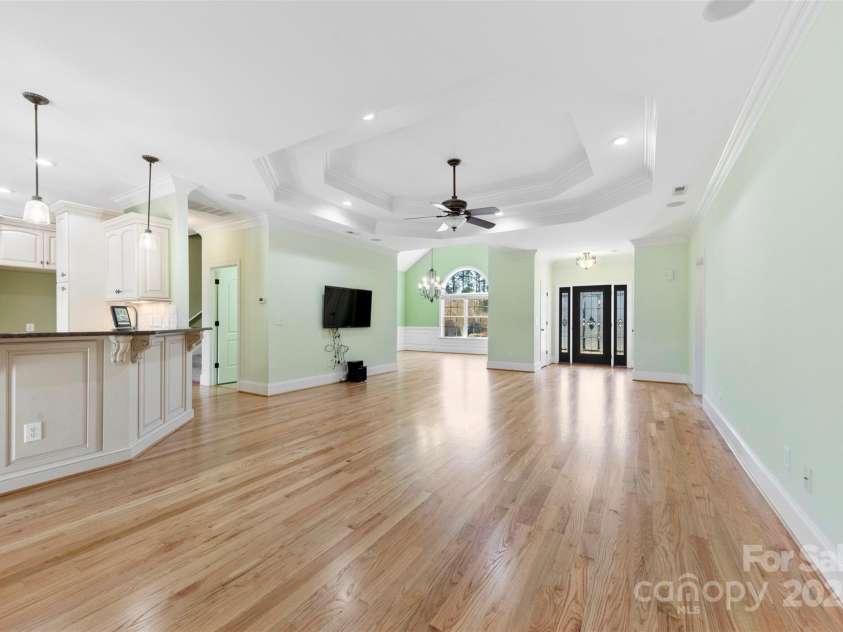 9016 Heather Trace, Gastonia, NC 28056.  MLS# CAR4227493, YatesRealty ID 1624. 