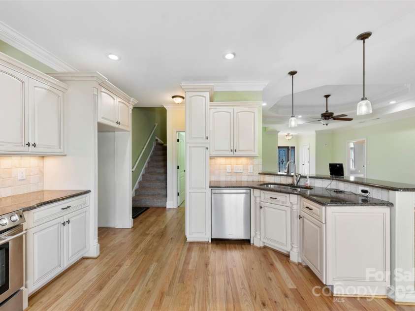 9016 Heather Trace, Gastonia, NC 28056.  MLS# CAR4227493, YatesRealty ID 1624. 