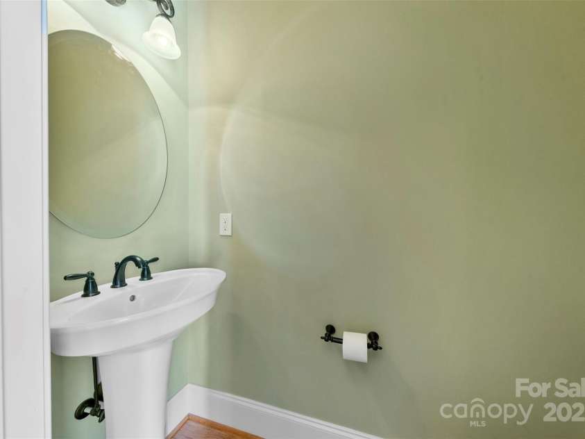 9016 Heather Trace, Gastonia, NC 28056.  MLS# CAR4227493, YatesRealty ID 1624. 