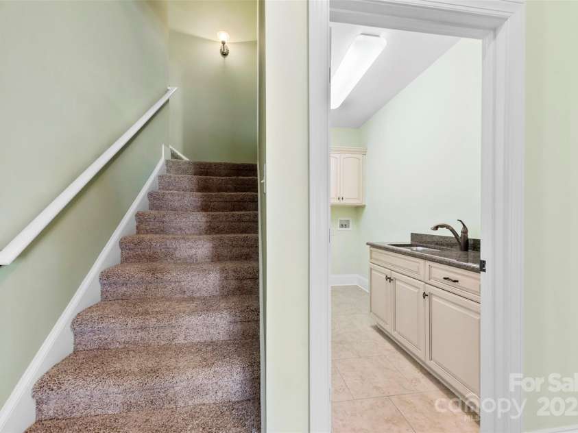 9016 Heather Trace, Gastonia, NC 28056.  MLS# CAR4227493, YatesRealty ID 1624. 