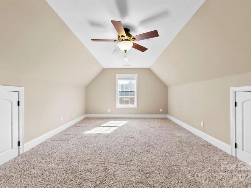 9016 Heather Trace, Gastonia, NC 28056.  MLS# CAR4227493, YatesRealty ID 1624. 