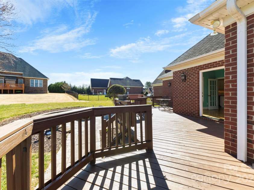 9016 Heather Trace, Gastonia, NC 28056.  MLS# CAR4227493, YatesRealty ID 1624. 