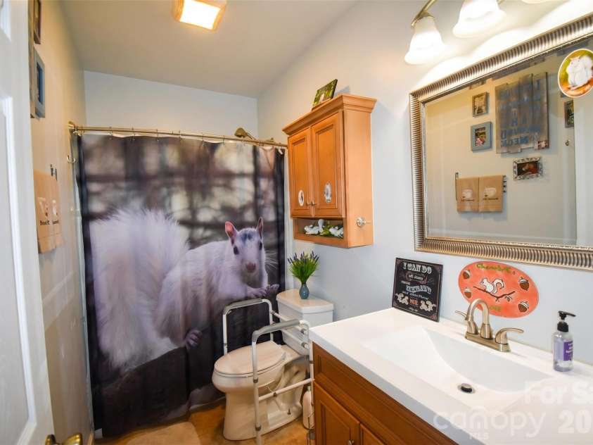945 Country Club Road, Brevard, NC 28712.  MLS# CAR4374960, YatesRealty ID 16240. 
