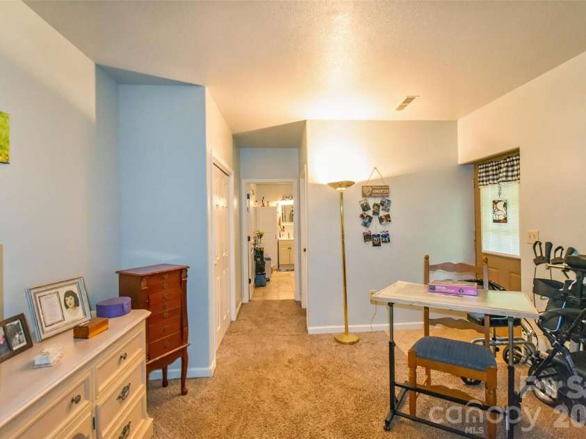 945 Country Club Road, Brevard, NC 28712.  MLS# CAR4374960, YatesRealty ID 16240. 
