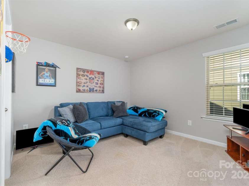 3034 Oakmere Road, Waxhaw, NC 28173.  MLS# CAR4235742, YatesRealty ID 16241. 3 Bedroom upstairs