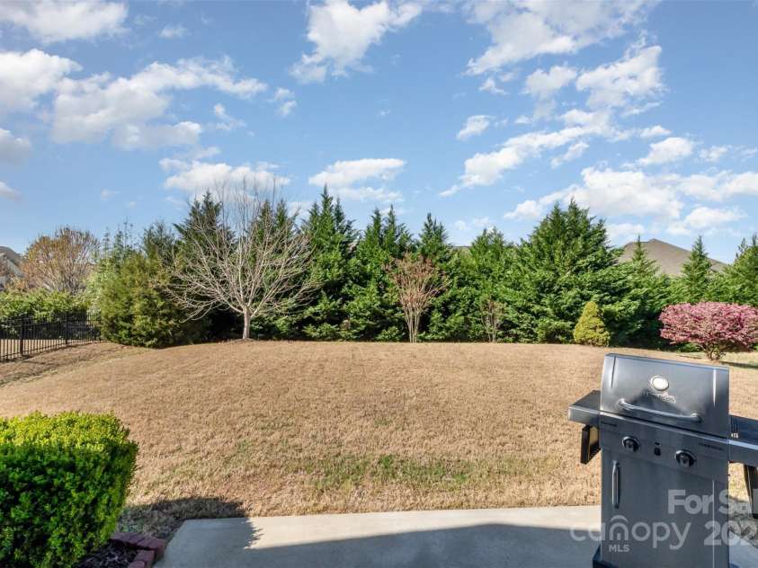 3034 Oakmere Road, Waxhaw, NC 28173.  MLS# CAR4235742, YatesRealty ID 16241. 