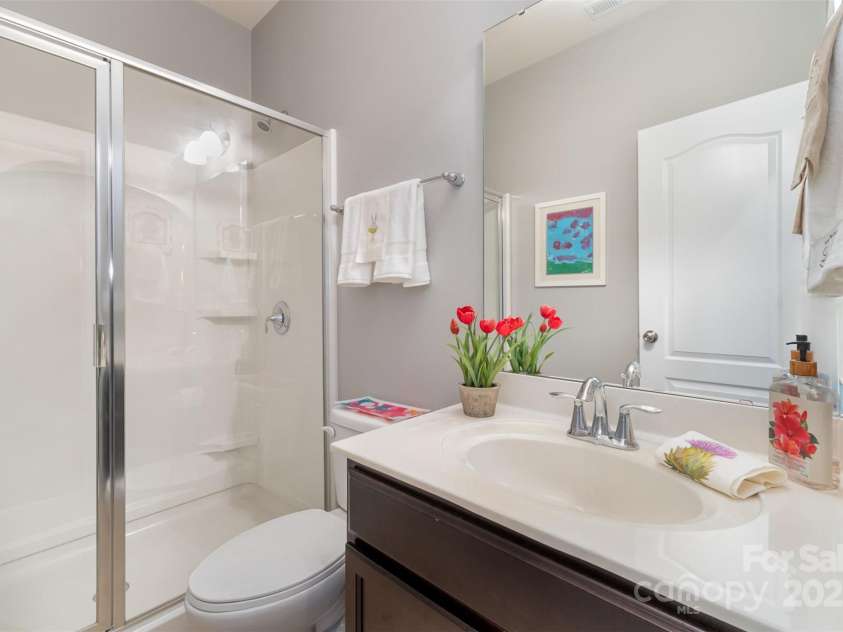 3034 Oakmere Road, Waxhaw, NC 28173.  MLS# CAR4235742, YatesRealty ID 16241. Full Bathroom on main