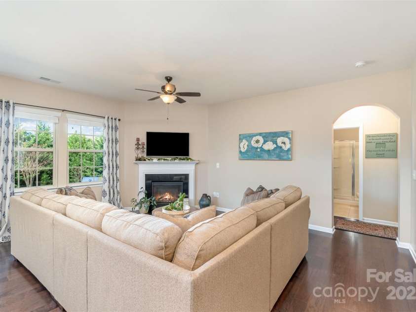 3034 Oakmere Road, Waxhaw, NC 28173.  MLS# CAR4235742, YatesRealty ID 16241. Great Room with Gas Logs Fireplace