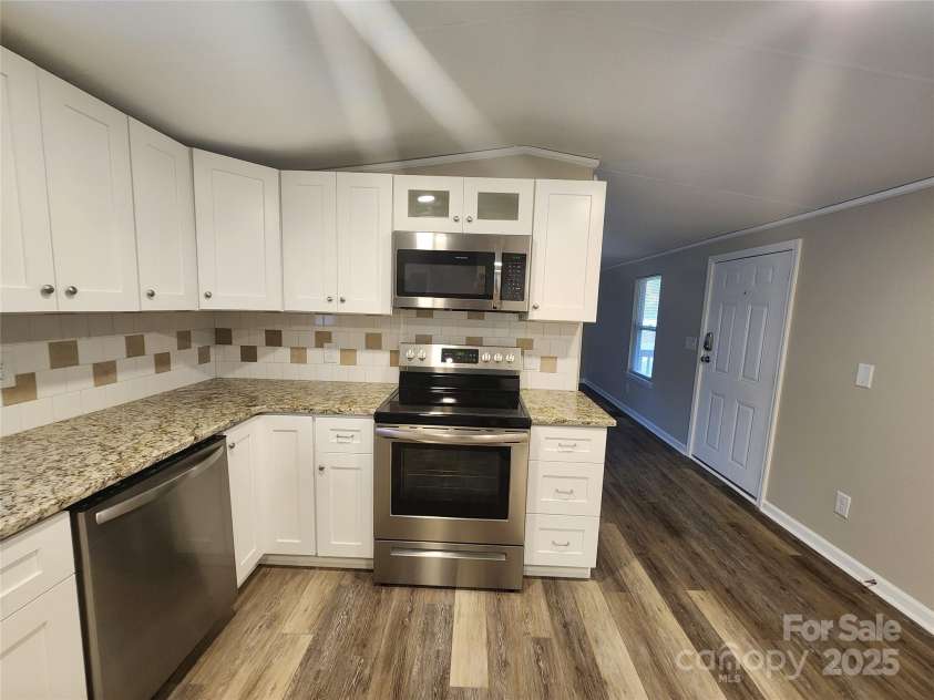 624 Brevard Street, Kings Mountain, NC 28086.  MLS# CAR4256302, YatesRealty ID 16245. 