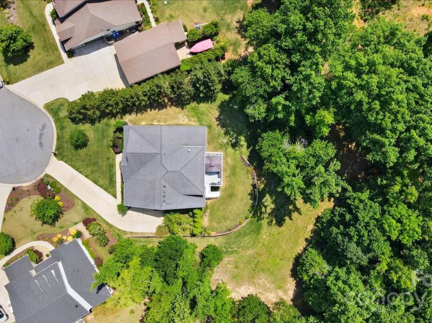 161 Leaning Tower Drive, Mooresville, NC 28117.  MLS# CAR4258894, YatesRealty ID 16246. 