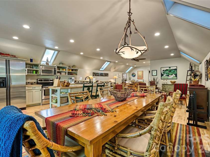 178 Whetstone Gap Road, Lake Toxaway, NC 28747.  MLS# CAR4375389, YatesRealty ID 16247. 