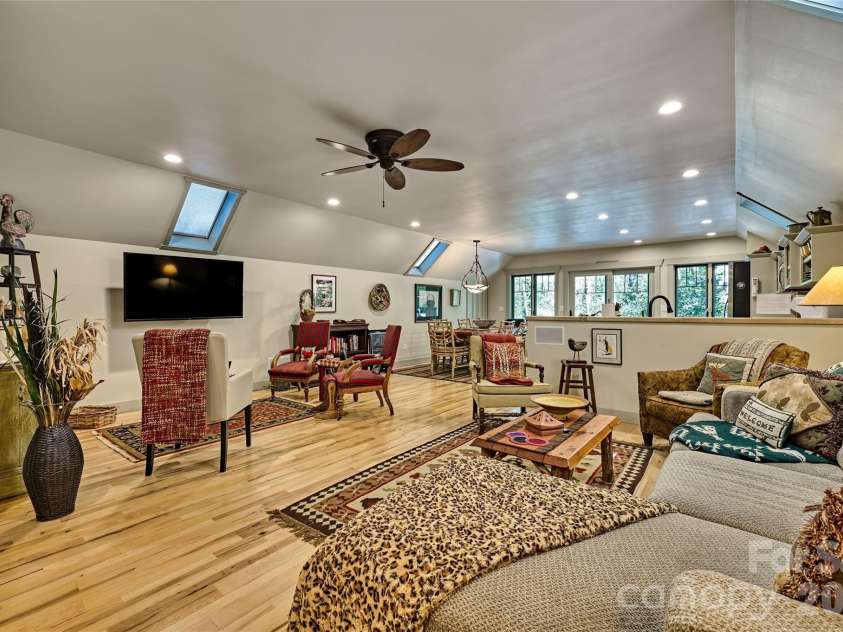 178 Whetstone Gap Road, Lake Toxaway, NC 28747.  MLS# CAR4375389, YatesRealty ID 16247. 
