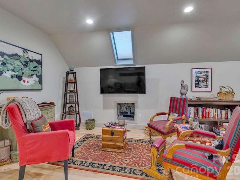 178 Whetstone Gap Road, Lake Toxaway, NC 28747.  MLS# CAR4375389, YatesRealty ID 16247. 