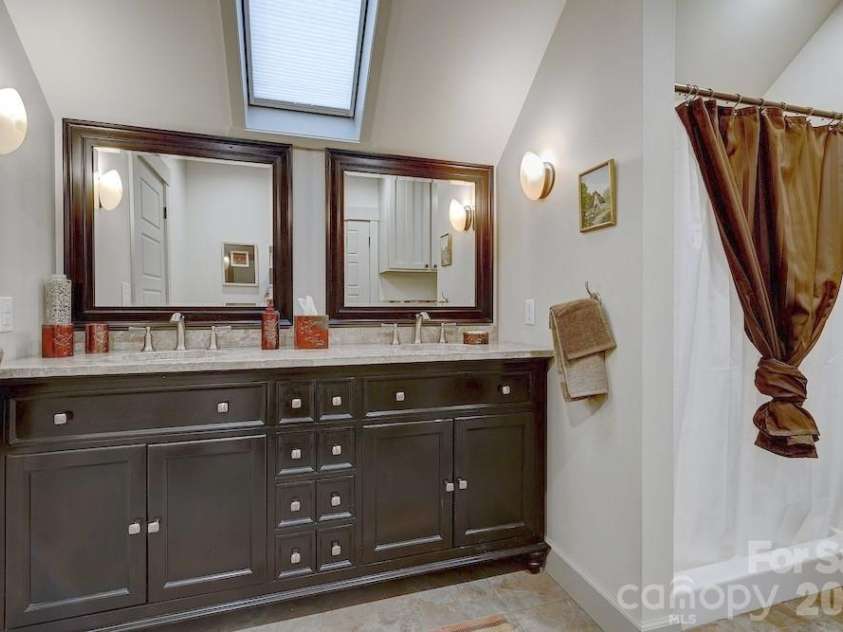 178 Whetstone Gap Road, Lake Toxaway, NC 28747.  MLS# CAR4375389, YatesRealty ID 16247. 