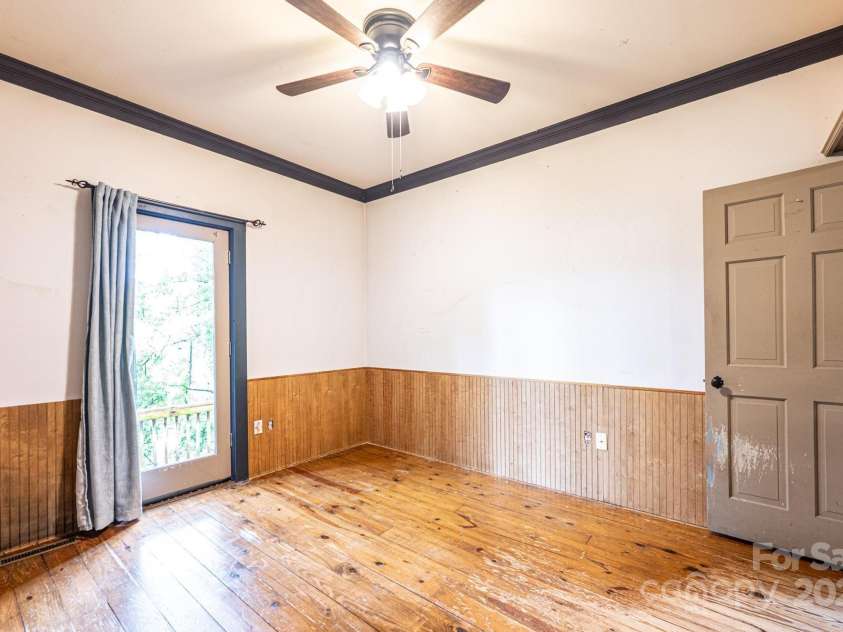 809 Westminster Circle, Lenoir, NC 28645.  MLS# CAR4263650, YatesRealty ID 16247. 