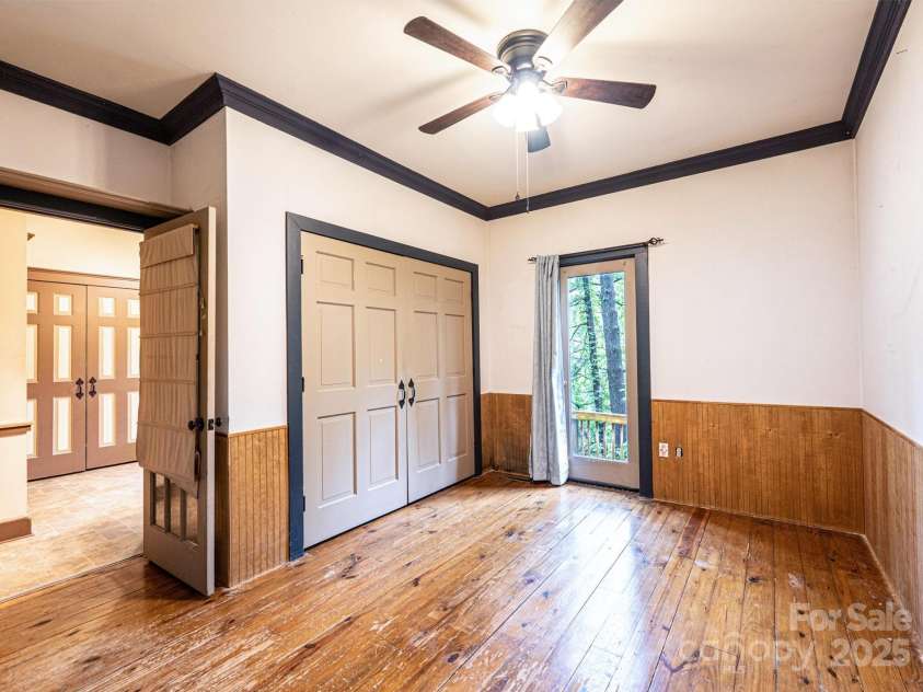 809 Westminster Circle, Lenoir, NC 28645.  MLS# CAR4263650, YatesRealty ID 16247. 