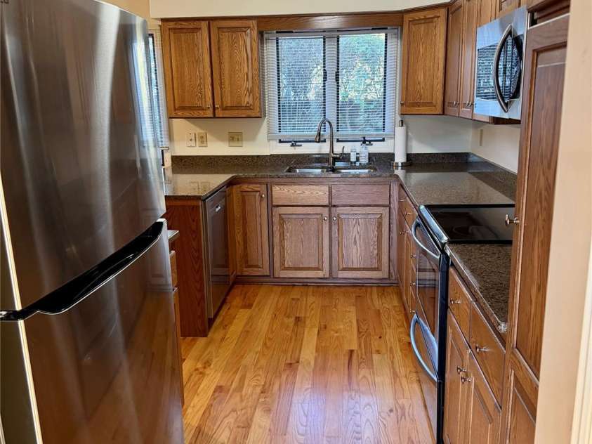 111 Burning Tree Lane, Flat Rock, NC 28731.  MLS# CAR4375443, YatesRealty ID 16248. Nice size kitchen