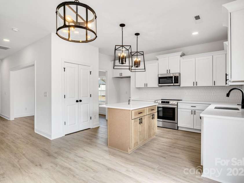 3070 Swallowtail Lane, Kannapolis, NC 28027.  MLS# CAR4217237, YatesRealty ID 16249. 