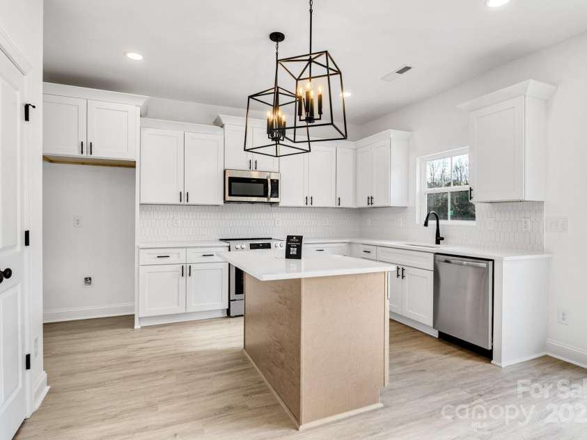 3070 Swallowtail Lane, Kannapolis, NC 28027.  MLS# CAR4217237, YatesRealty ID 16249. 