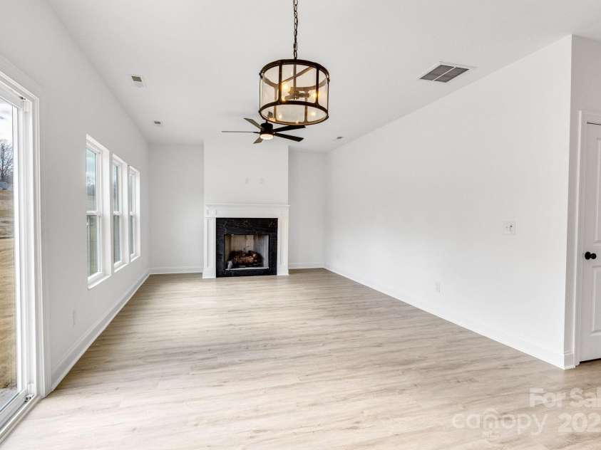 3070 Swallowtail Lane, Kannapolis, NC 28027.  MLS# CAR4217237, YatesRealty ID 16249. 