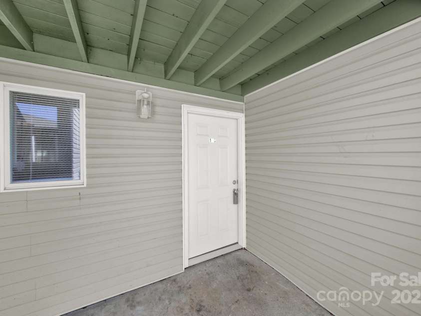 1642 Eagles Place, Rock Hill, SC 29732.  MLS# CAR4228448, YatesRealty ID 1625. 