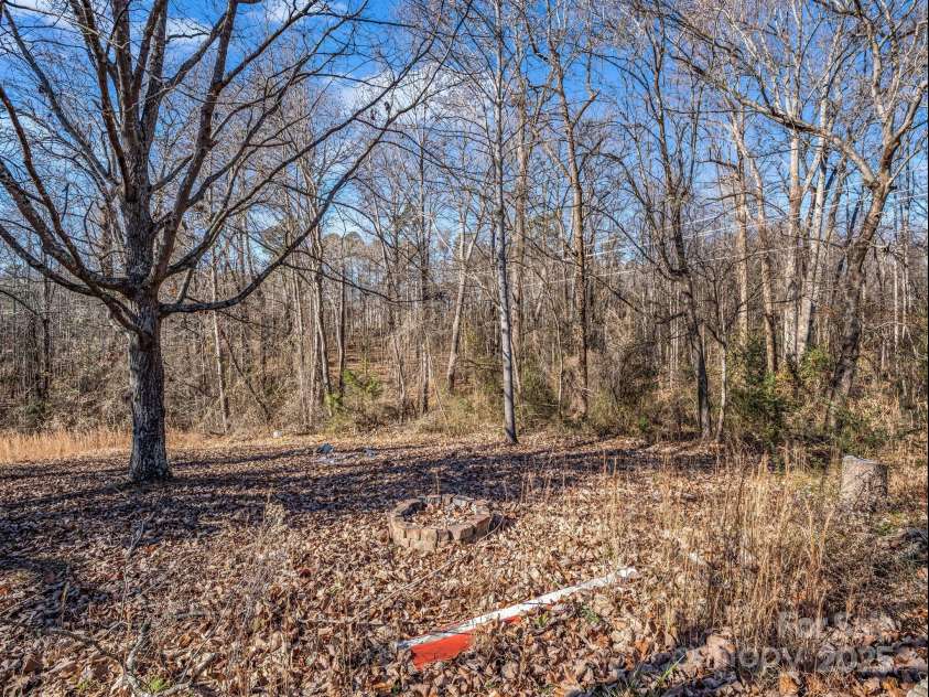 2072 Dean Lane, Lincolnton, NC 28092.  MLS# CAR4330224, YatesRealty ID 1625. 