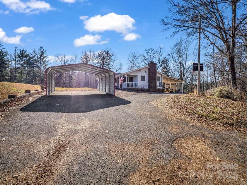 2072 Dean Lane, Lincolnton, NC 28092.  MLS# CAR4330224, YatesRealty ID 1625. 