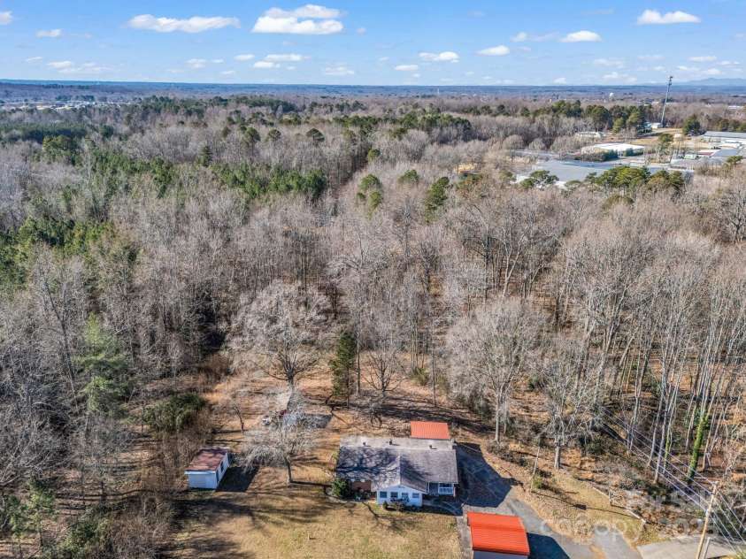 2072 Dean Lane, Lincolnton, NC 28092.  MLS# CAR4330224, YatesRealty ID 1625. 