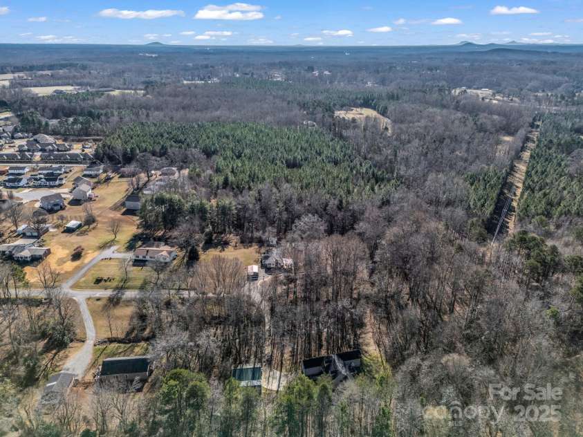 2072 Dean Lane, Lincolnton, NC 28092.  MLS# CAR4330224, YatesRealty ID 1625. 