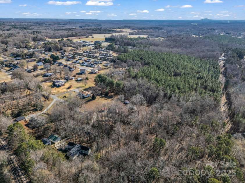 2072 Dean Lane, Lincolnton, NC 28092.  MLS# CAR4330224, YatesRealty ID 1625. 