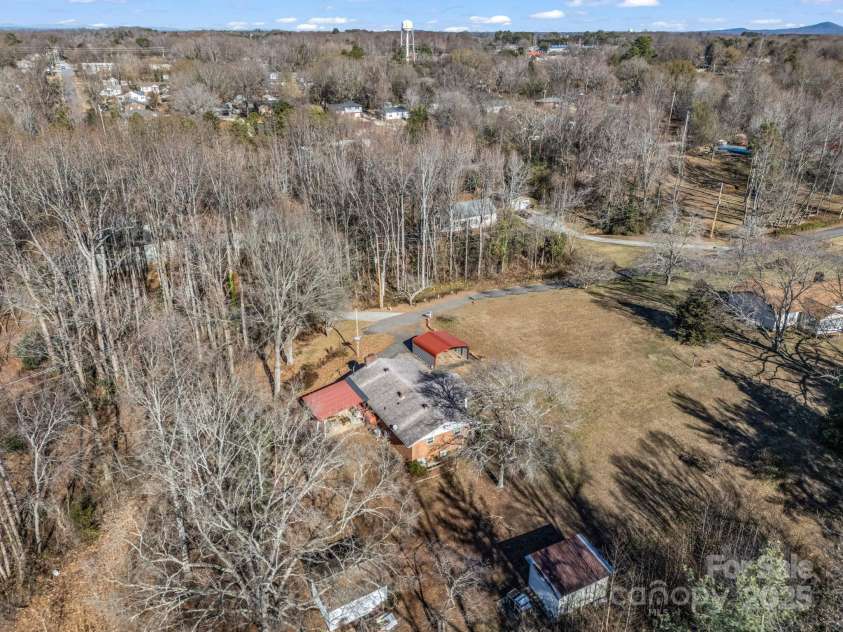 2072 Dean Lane, Lincolnton, NC 28092.  MLS# CAR4330224, YatesRealty ID 1625. 