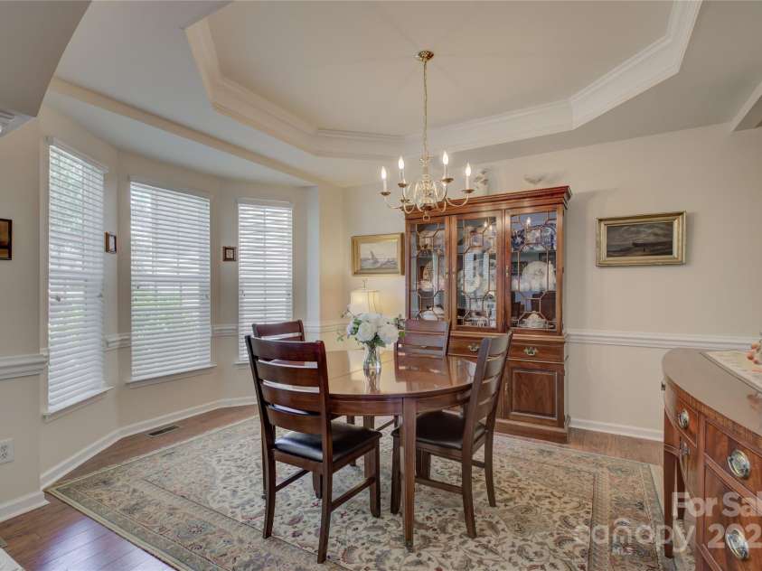 12125 Mountainside Lane, Charlotte, NC 28278.  MLS# CAR4259975, YatesRealty ID 16251. 