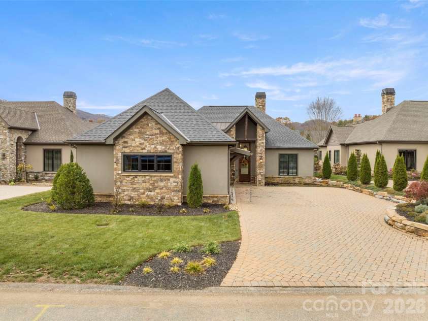 11 Haverhill Way, Arden, NC 28704.  MLS# CAR4359854, YatesRealty ID 16252. 