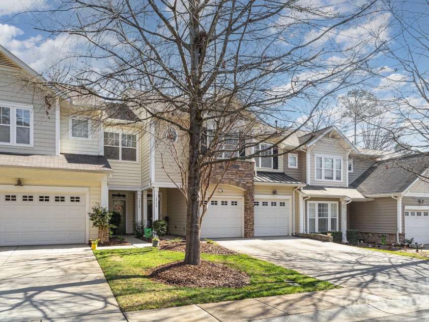 2564 Chasewater Drive, Fort Mill, SC 29707.  MLS# CAR4235066, YatesRealty ID 16252. 