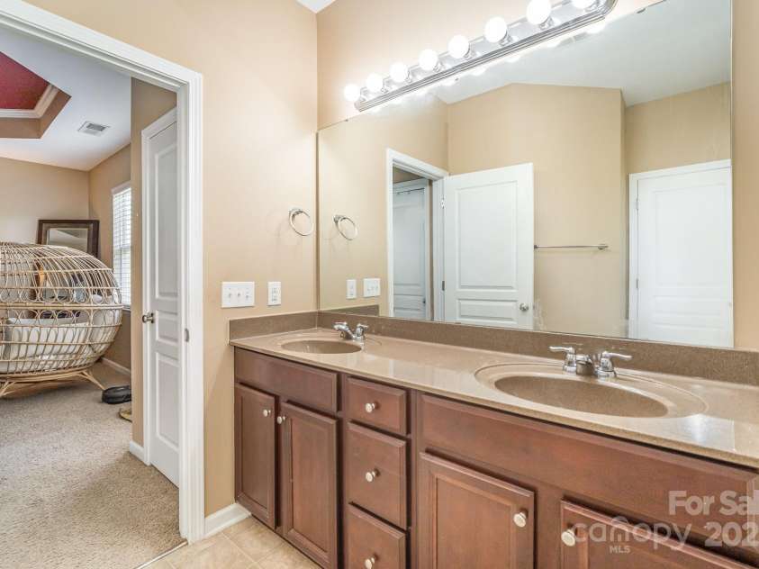 2564 Chasewater Drive, Fort Mill, SC 29707.  MLS# CAR4235066, YatesRealty ID 16252. 