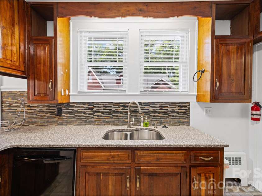 729 Montgomery Avenue, Albemarle, NC 28001.  MLS# CAR4375078, YatesRealty ID 16253. Kitchen