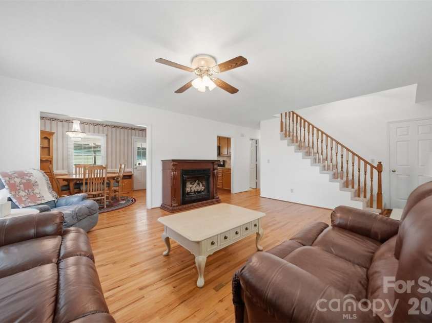 4455 Magnolia Lane, Hudson, NC 28638.  MLS# CAR4375216, YatesRealty ID 16254. 