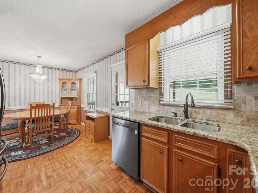 4455 Magnolia Lane, Hudson, NC 28638.  MLS# CAR4375216, YatesRealty ID 16254. 