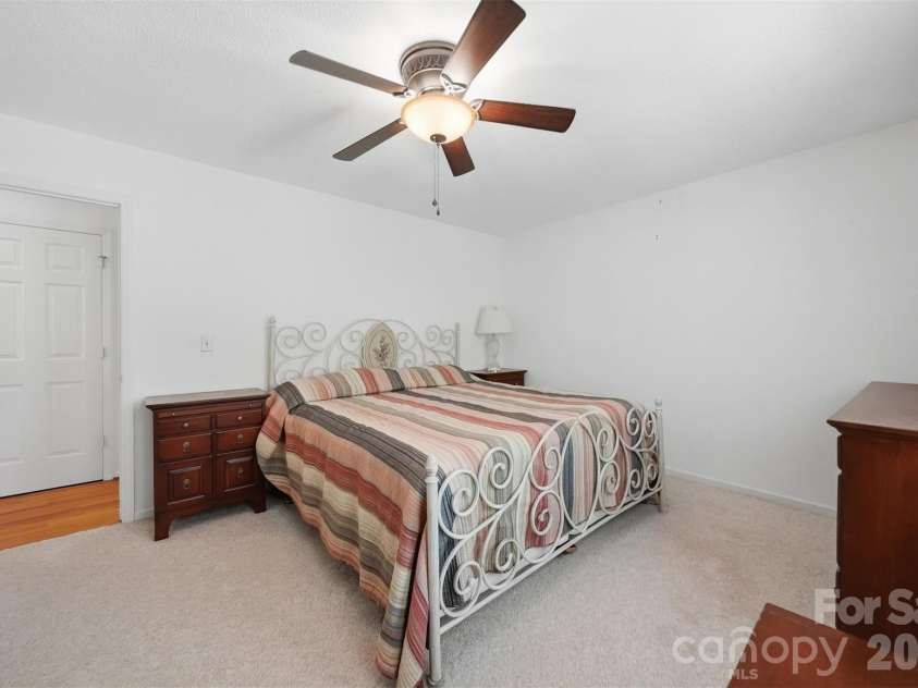 4455 Magnolia Lane, Hudson, NC 28638.  MLS# CAR4375216, YatesRealty ID 16254. 