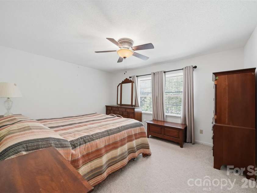 4455 Magnolia Lane, Hudson, NC 28638.  MLS# CAR4375216, YatesRealty ID 16254. 