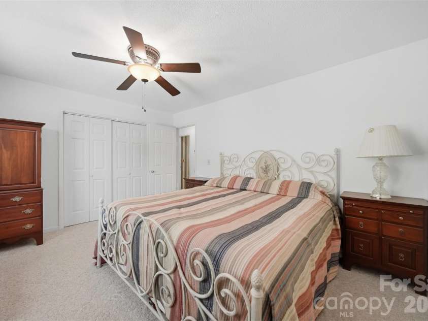 4455 Magnolia Lane, Hudson, NC 28638.  MLS# CAR4375216, YatesRealty ID 16254. 