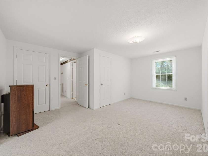 4455 Magnolia Lane, Hudson, NC 28638.  MLS# CAR4375216, YatesRealty ID 16254. 