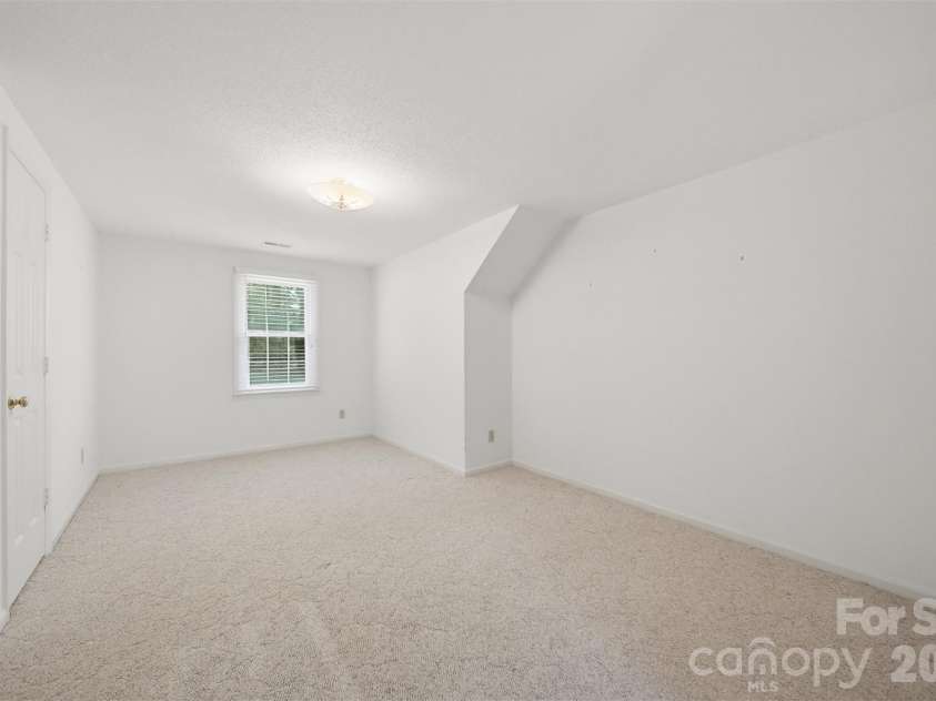 4455 Magnolia Lane, Hudson, NC 28638.  MLS# CAR4375216, YatesRealty ID 16254. 