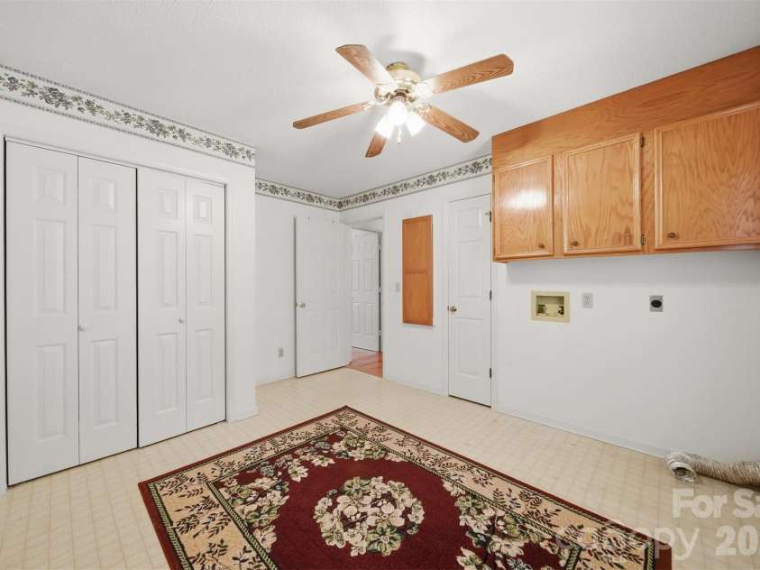 4455 Magnolia Lane, Hudson, NC 28638.  MLS# CAR4375216, YatesRealty ID 16254. 
