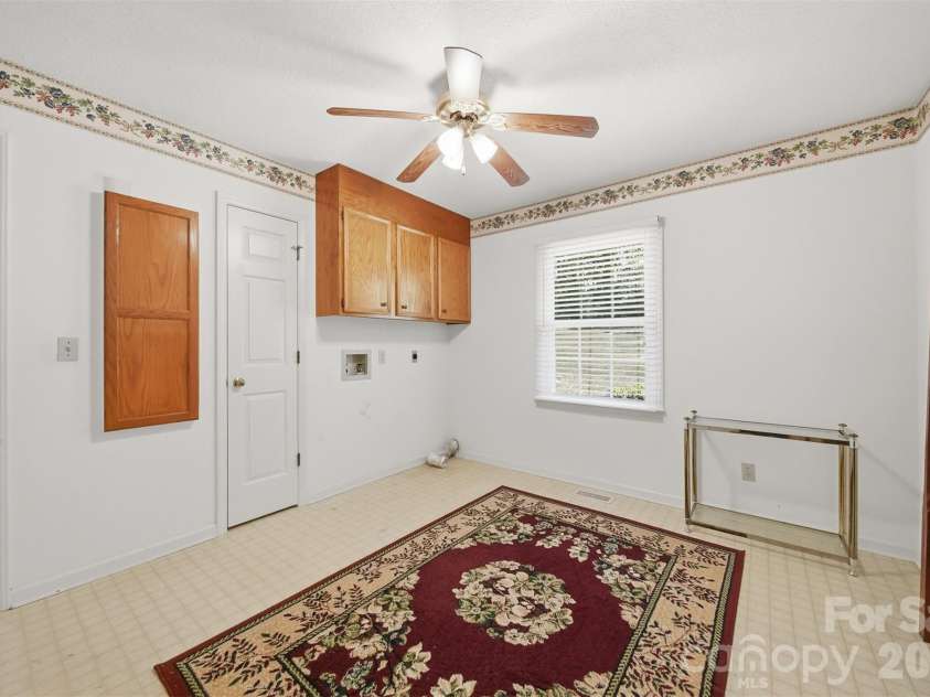 4455 Magnolia Lane, Hudson, NC 28638.  MLS# CAR4375216, YatesRealty ID 16254. 